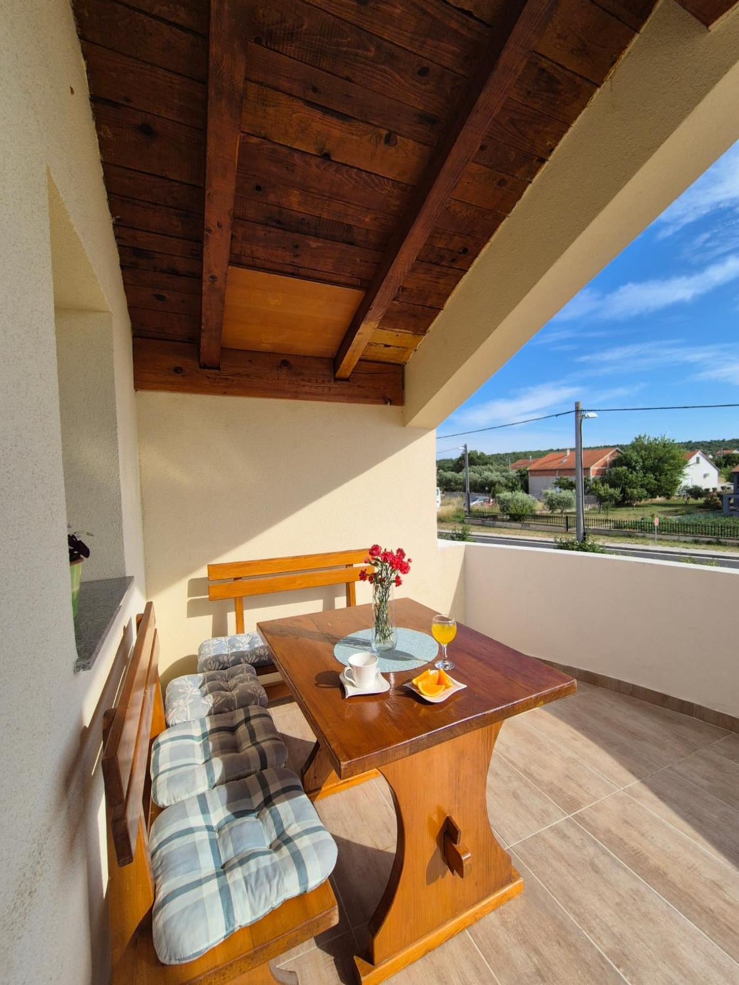 Pridraga Apartman Lucija מראה חיצוני תמונה